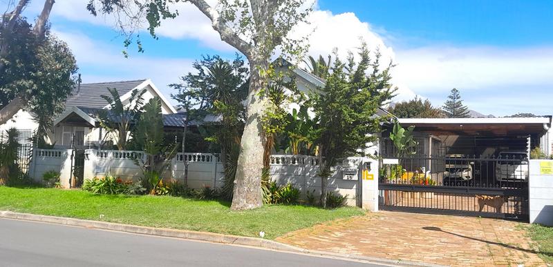 3 Bedroom Property for Sale in Bergvliet Western Cape